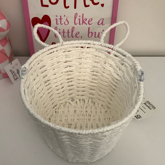 Way To Celebrate | Holiday | Easter Way To Celebrate Medium Round White ...